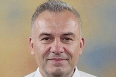 OPA! JOŠ JEDAN STRANI ĐAK NA BLOKADERSKOJ LISTI! Ko je Dušan Đurđević - Iz beogradskog stana uzima tzv. kosovski dodatak, pod stare dane se uvalio na Blokadersku listu!