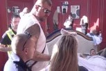 PODIVLJALA ANELI ULETELA U HOTEL KOD LAURE I ĐUKIĆA! Obezbeđenje ima PUNE ŠAKE POSLA, voditelji istrčali na teren! (GALERIJA)