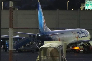 "FLAJDUBAI" OBUSTAVLJA LETOVE ZA IZRAEL POSLE DRAME U AVIONU! Pilot napadnut nožem, letelica počela da ponire: Putnici PROVALILI U KOKPIT i sprečili TRAGEDIJU!