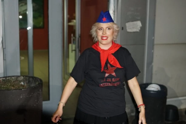 Jeleni Golubović opljačkana kuća na Avali: Odneli nameštaj, knjige, krevet, pa čak i osigurače