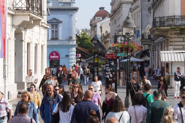 DANAS 28 STEPENI, A ONDA PREOKRET: Evo kada stižu kiša i zahlađenje u Srbiju!