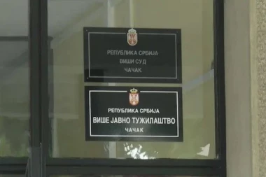VEROVALI ILI NE! Vozila samo 10 km/h, izazvala lakšu nezgodu, pa dobila uslovnu kaznu i račun od 1.000 evra