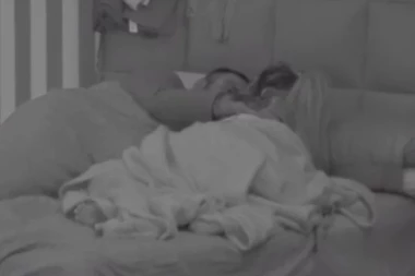 NE SMETAJU IM PRIČE O TRUDNOĆI S ĐUKIĆEM: Aneli i Car završili u istom krevetu - priznao joj emocije, PRŠTE STRASTI!