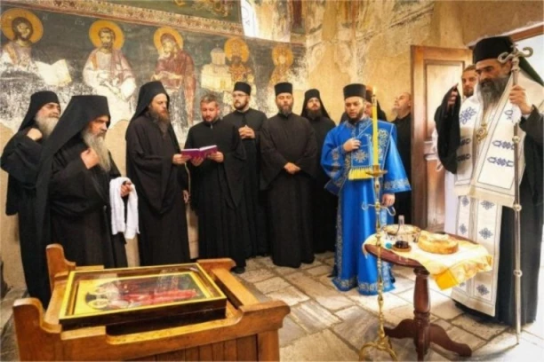 KOJA JE ULOGA I ZNAČAJ ĐAKONA U CRKVI: Vladika niški Arsenije objasnio zašto je ova služba mnogo više od onoga što vernici vide na liturgiji