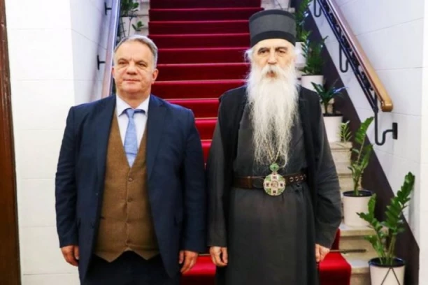 VLADIKA IRINEJ I MINISTAR PROSVETE OTVORILI VAŽNE TEME: Mesto veronauke i Svetog Save u obrazovanju