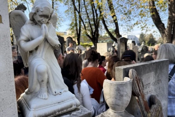 POČIVAĆE MEĐU NAJVEĆIMA! Sarajevo se oprostilo od Bisere Alikadić!