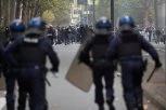 FRANCUSKA POLICIJA BEZ MILOSTI: Ulaze u srednje škole, privode i maloletnike (VIDEO)