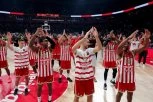 Nižu se duhoviti komentari na društvenim mrežama! Ovako su delije prokomentarisale dramatičnu situaciju na meču Zvezda-Efes!