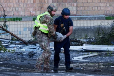 UČENICA PETOG RAZREDA DONELA GRANATU NA ČAS! U deliću sekunde dogodio se UŽAS!