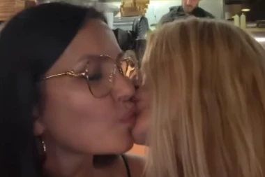 VERICA RAKOČEVIĆ SE LJUBI SA ĆERKOM ELENOM! Snimak srušio internet - deli se munjevitom brzinom!