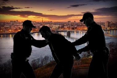 OJADIO NOVI SAD ZA TRI MILIONA! Hitno uhapšen muškarac koji je oštetio budžet - uzeo novac za 16 projekata!