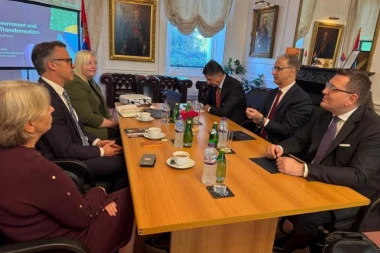 Macut u Londonu sa predstavnicima kompanije Orakl o digitalizaciji javne uprave