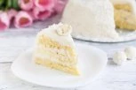 RAFAELO TORTA iz snova: Kremasta, sočna i puna kokosa i badema