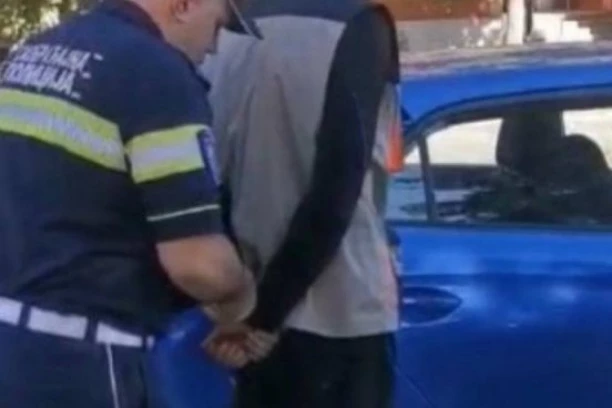 ŠOK! JOŠ JEDAN BLOKADER ZA VOLANOM POD DEJSTVOM OPIJATA! Policija ga zaustavila tokom kontrole
