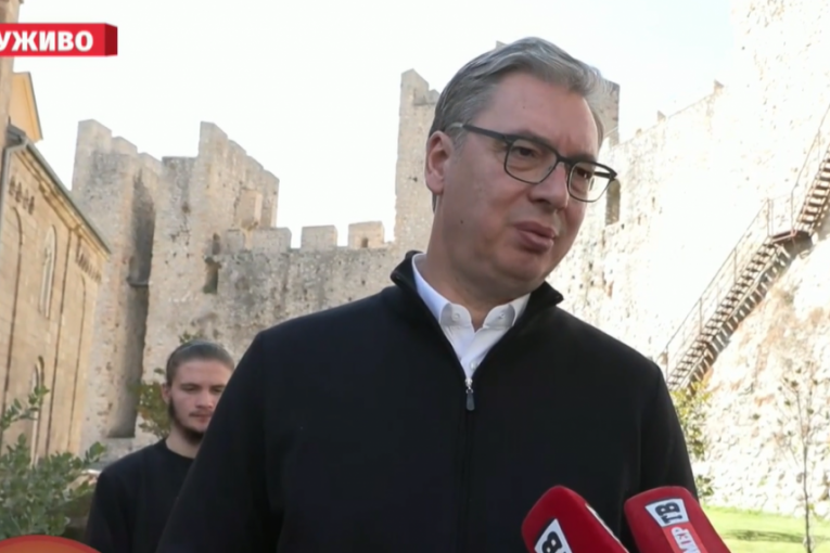 Vučić u manastiru Manasija
