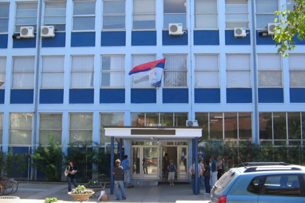 JOŠ JEDAN PORAZ BLOKADERA: BLOKADERSKA OPCIJA IZGUBILA NA IZBORIMA ZA SINDIKAT NA EKONOMSKOM FAKULTETU U SUBOTICI!