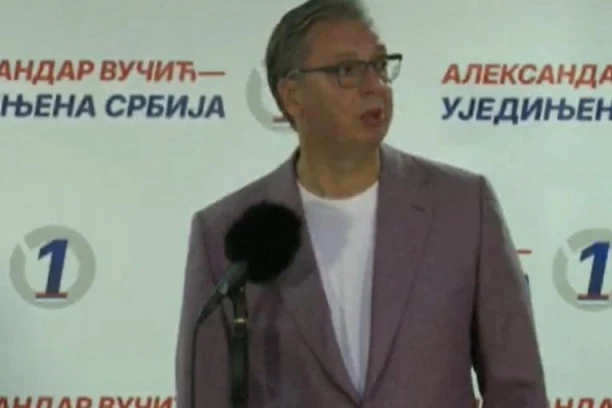 VUČIĆ NA VELIKOM SKUPU U VRANJU: Koliko god se borili, vidite da mnogo stvari još niste uradili