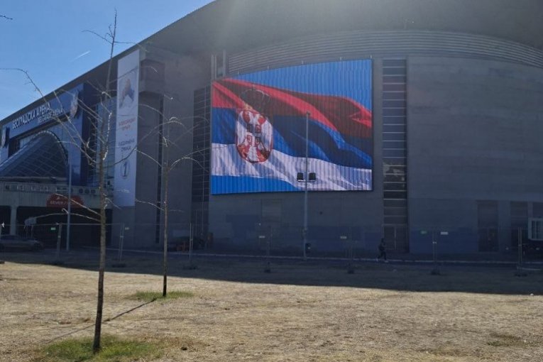 Atmosfera ispred Arene