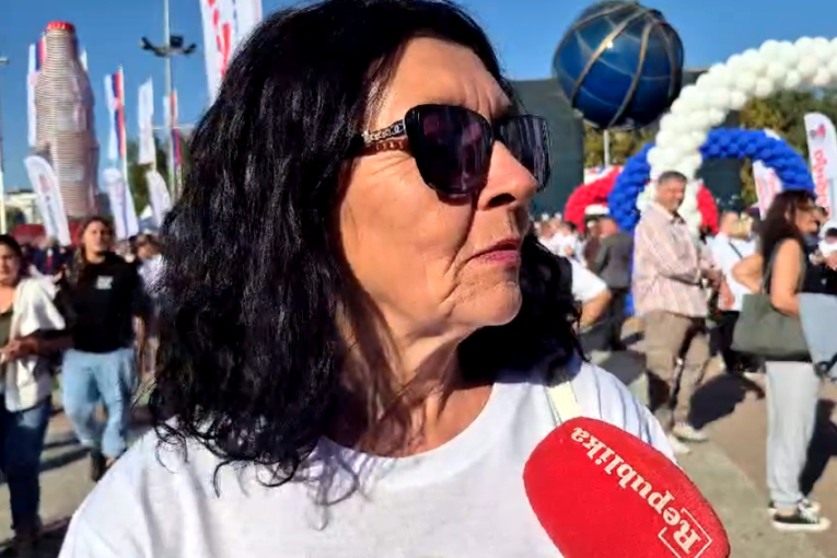 Građani ispred Arene