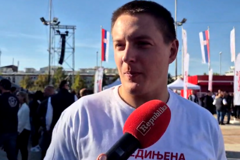 Građani ispred Arene