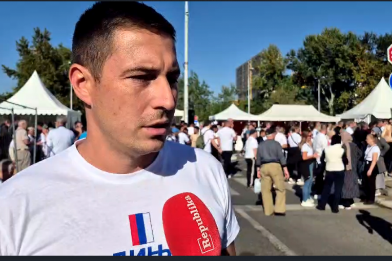 Građani ispred Arene