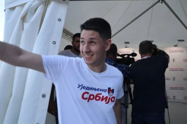 "STUDENTSKA LISTA JE NAJSTARIJA LISTA": Miloš Pavlović pozvao građane da glasaju za Ujedinjenu Srbiju: Pred građanima je lak izbor! (VIDEO)