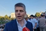 ARNO GUJON PODRŽAO ALEKSANDRA VUČIĆA: Imamo jednog od najvećih državnika, nije vreme za mačku u džaku! (VIDEO)