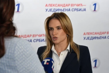 Milica Đurđević Stamenkovski dala podršku Vučiću: Kao i svako prisustan u hali "Jezero" , ona je bila očarana atmosferom! (VIDEO)