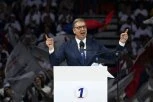 VUČIĆ ŽESTOKO O LAŽIMA BLOKADERA: Sreo se sa Trampom? Ne, ne, nije to Tramp, to je kartonska figura...