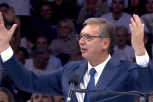 "NEĆEMO DA PEVAMO TOMPSONOVE PESME!" Vučić raskrinkao političke protivnike i blokadere: Smeta im "UJEDINJENA SRBIJA" jer ne damo da gaze zemlju!