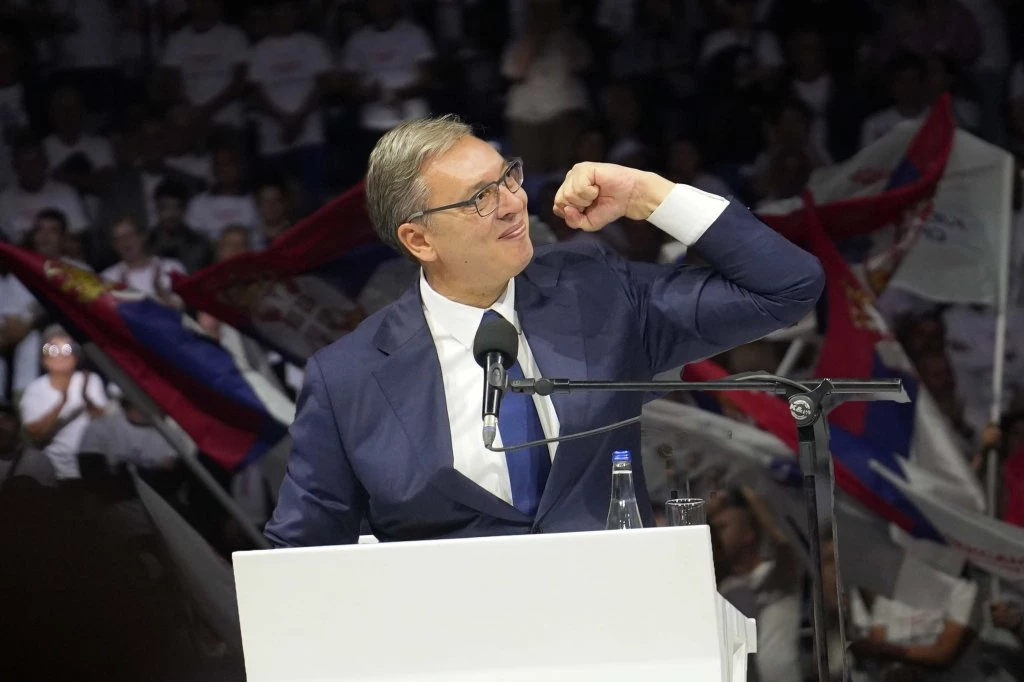 VUČIĆ SE ZAHVALIO SNEŽANI SAVIĆ: Glumica objasnila blokaderima kako stoje stvari! (VIDEO)