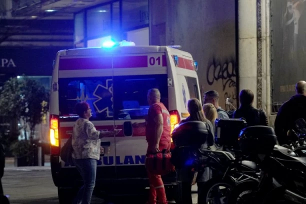TRI NESREĆE I TROJE POVREĐENO! Evo zašto je telefon Hitne pomoći najviše zvonio!
