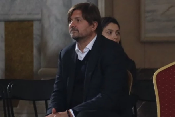 "SKORO DVE GODINE NIJE VIĐALA DETE, A GOVORILA DA JOJ JE ODUZETO“ Milan Popović izneo kompletnu istinu o SUROVOJ borbi za sina i konačnoj odluci SUDA!