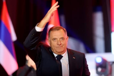 NAKON UBEDLJIVE POBEDE: Dodik zahvalio Vučiću, Trampu i Putinu! (VIDEO)