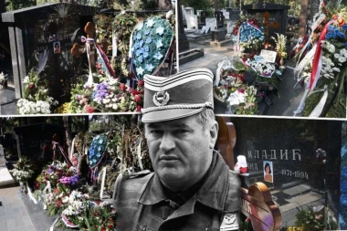 SEĆANJE KOJE NE BLEDI: Danas se navršava 40 dana od smrti generala Ratka Mladića (FOTO)