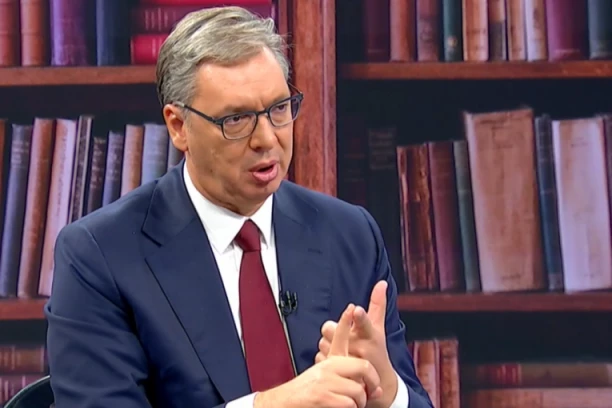 NE RADIMO DA BISMO SE HVALILI BROJKAMA! Vučić objavio novi spot liste "Ujedinjena Srbija": Radimo za narod! (VIDEO)