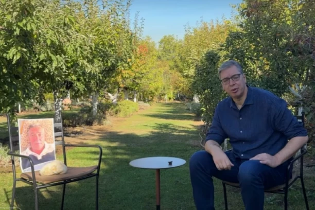 "KOLIKO GOD SAM PUTA POZIVAO, ODGOVOR JE BIO NA IGNOR SI!" Vučić objavio snimak: Dijalog sa kamenom za kupus (VIDEO)