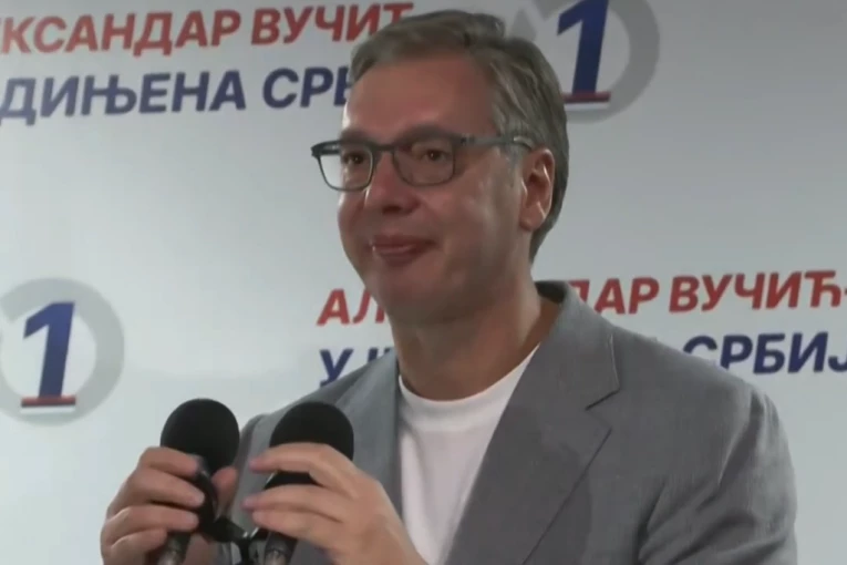 "DOŠAO SAM DA VAM KAŽEM NAŠE PLANOVE I DA VAM POLOŽIM RAČUNE!" Vučić na prepunom skupu u Valjevu o blokaderima i kamenu za kupus - ONI VAS NEĆE NI ZA ŠTA PITATI!