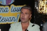 CECIN FRIZER HITNO SKINUO OVU PEVAČICU SA SPISKA GOSTIJU! Drama pred rođendan, sve je puklo neposredno pred gala proslavu!