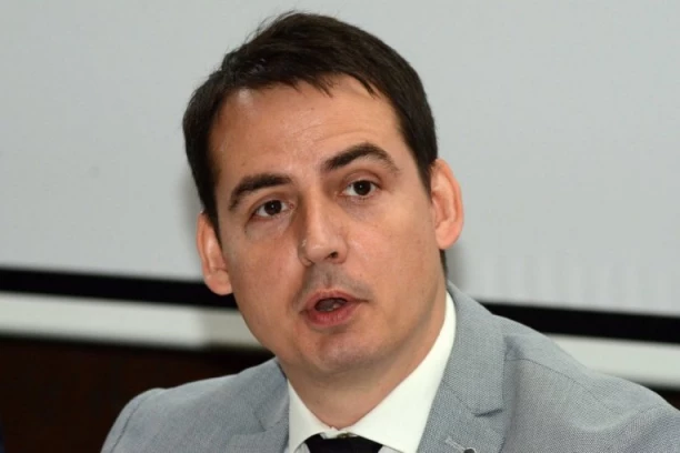 ZORAN KESIĆ SADA IZVREĐAO I ROME! Jovan Damjanović odmah reagovao: "Takvi voditelji maltretiraju građane, u Srbiji se budi nacizam"