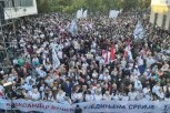 PANČEVO ČEKA VUČIĆA! Veliki broj ljudi već se okupio na gradskom trgu! (FOTO)