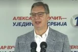 VUČIĆ NA MITINGU U PANČEVU! Veliki broj ljudi dočekao ga na gradskom trgu - SVE SE ORI OD "ACO, SRBINE"! (FOTO)