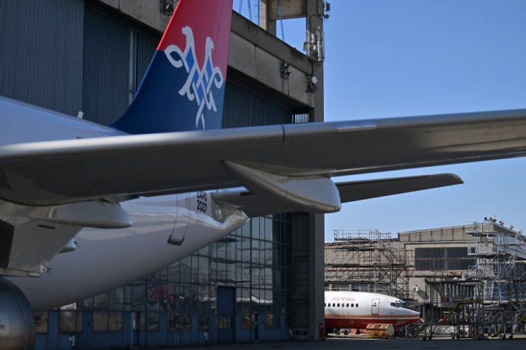 Aerodrom "Nikola Tesla"