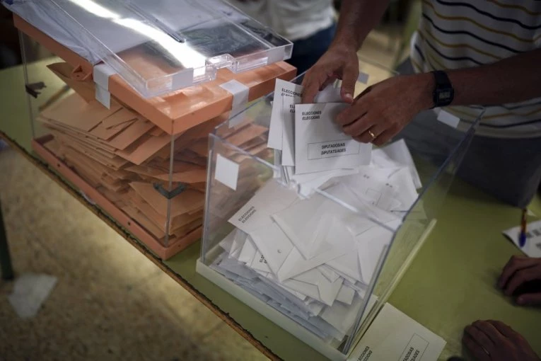 SLOVENCI KAO ŠVAJCARCI: Narod pred sobom danas ima ČAK 4 REFERENDUMA, a evo za šta će glasati ili ne