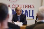 Đuro Macut svečano uručio ugovore namenjenih osnaživanju i stambenom zbrinjavanju porodica izbeglica i interno raseljenih lica! (VIDEO)
