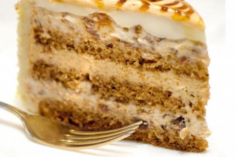 GRČKA TORTA po starinskom receptu: Tri kore, bogat fil i ukus koji se pamti