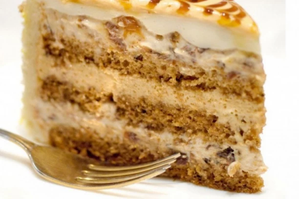 GRČKA TORTA po starinskom receptu: Tri kore, bogat fil i ukus koji se pamti