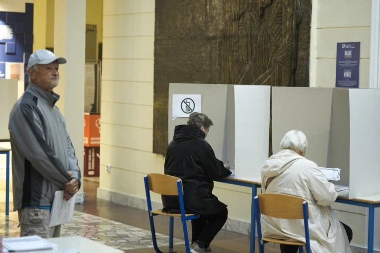 CIK PONIŠTIO IZBORE U BRČKO DISTRIKTU: Biračima iz Republike Srpske nije uručen važan glasački listić!