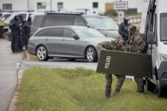 IMA MRTVIH! Drama u Nemačkoj: U toku je talačka kriza, policija upozorila građane - NE IZLAZITE IZ KUĆA! (FOTO)