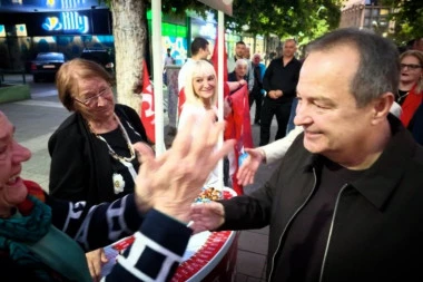 Dačić u Sremskoj Mitrovici: Nismo jednokratna opcija nastala pred neke izbore